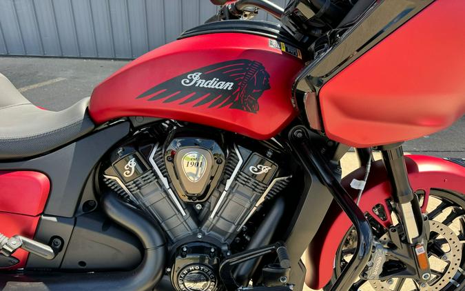 2024 Indian Motorcycle Challenger® Dark Horse®