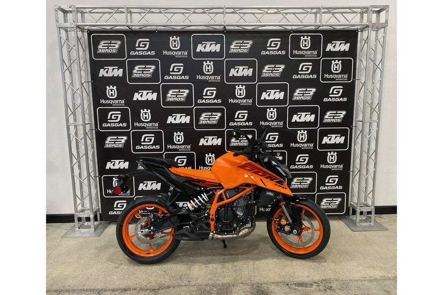 2024 KTM 390 Duke