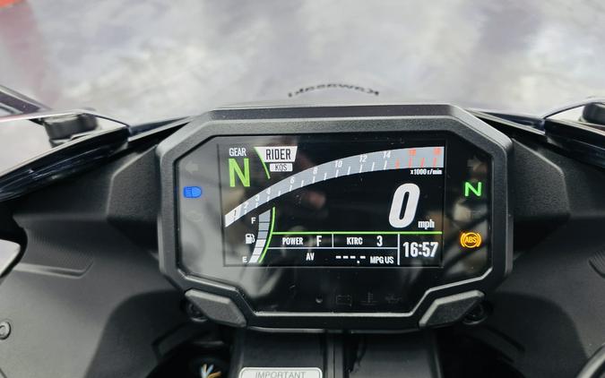2025 Kawasaki Ninja® ZX™-6R KRT Edition ABS