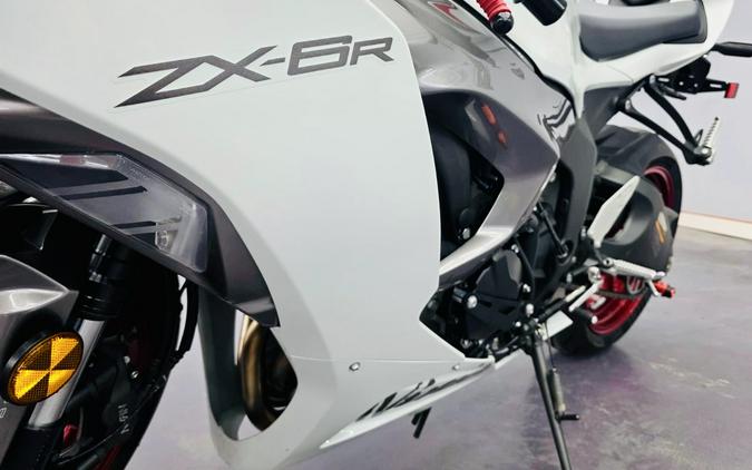 2025 Kawasaki Ninja® ZX™-6R KRT Edition ABS