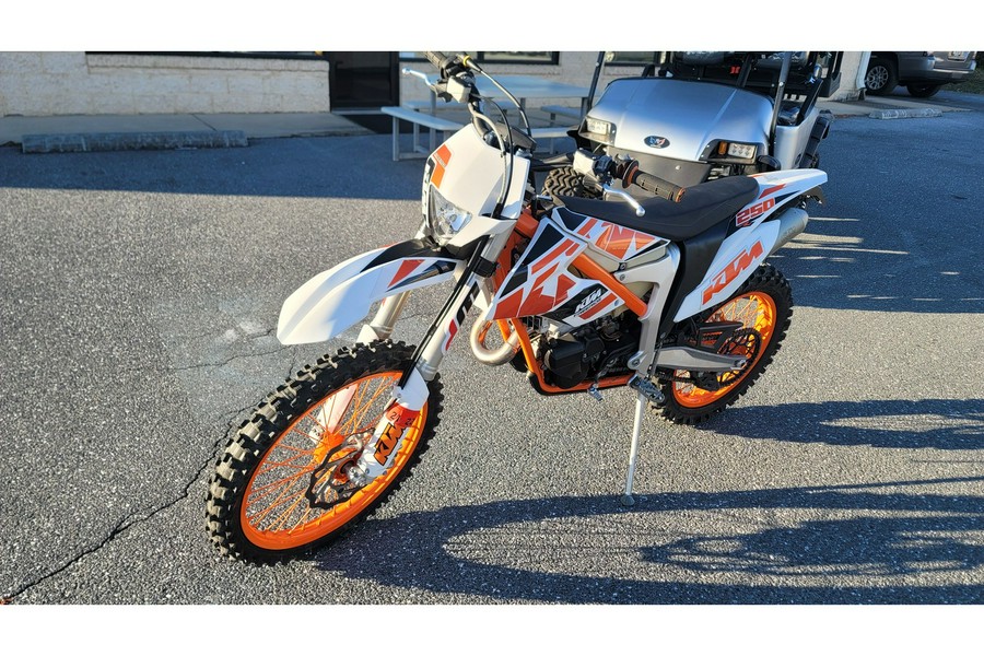 2017 KTM Freeride 250 R