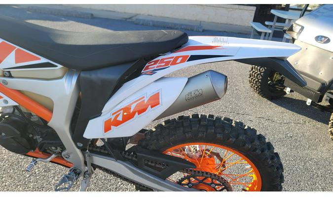 2017 KTM Freeride 250 R