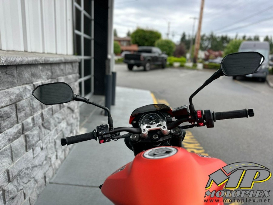 2025 Triumph Street Triple 765 R