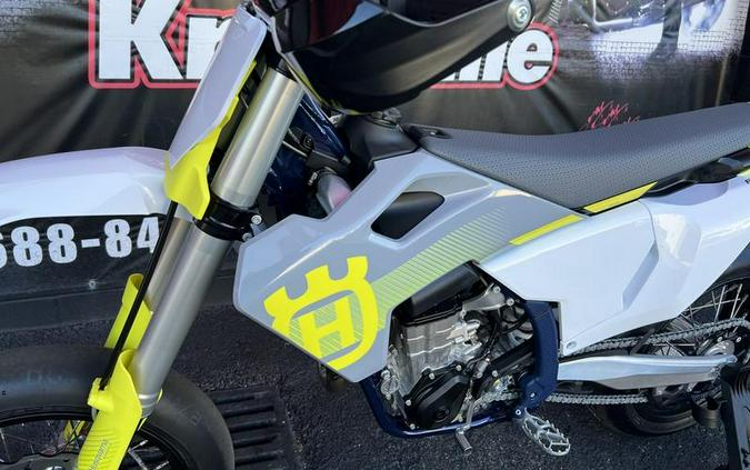 2024 Husqvarna® FS 450