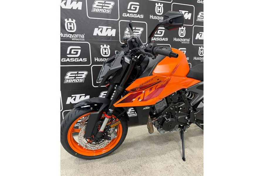 2024 KTM 990 Duke