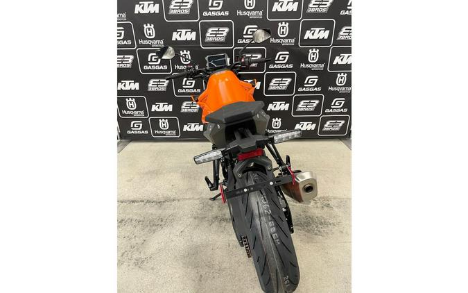 2024 KTM 990 Duke