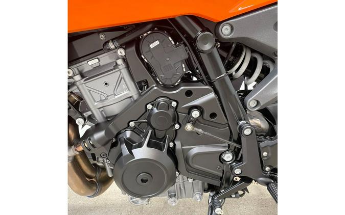 2024 KTM 990 Duke