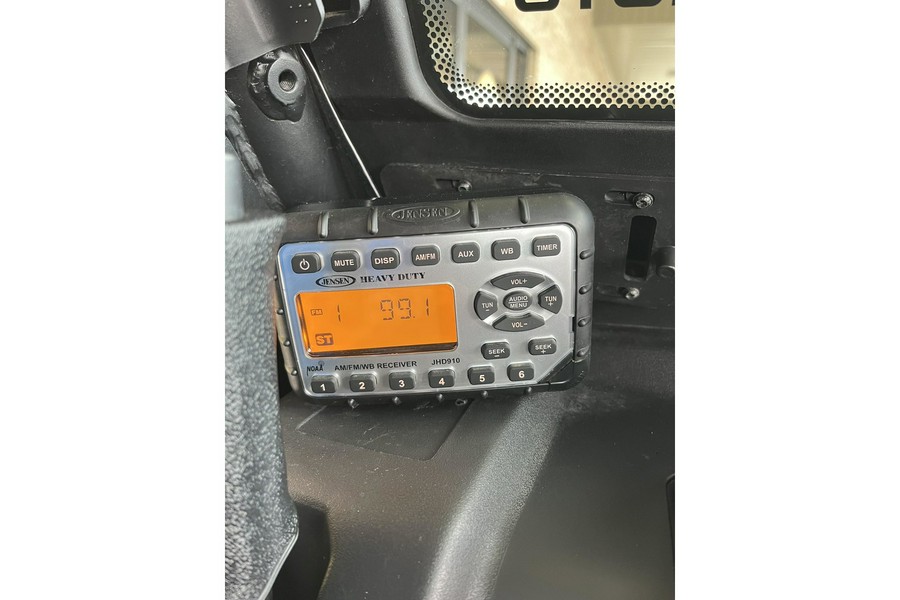 2024 CFMOTO UFORCE 1000 With full cab and heater