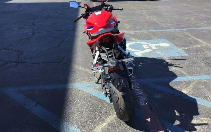 2026 HONDA CBR650R E-CLUTCH