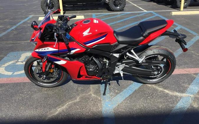 2026 HONDA CBR650R E-CLUTCH