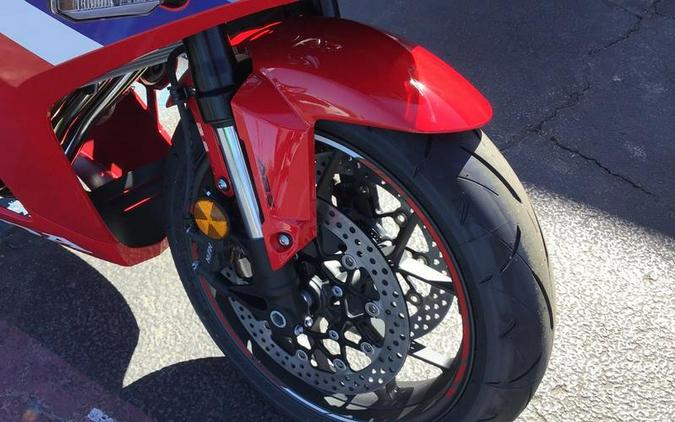 2026 HONDA CBR650R E-CLUTCH