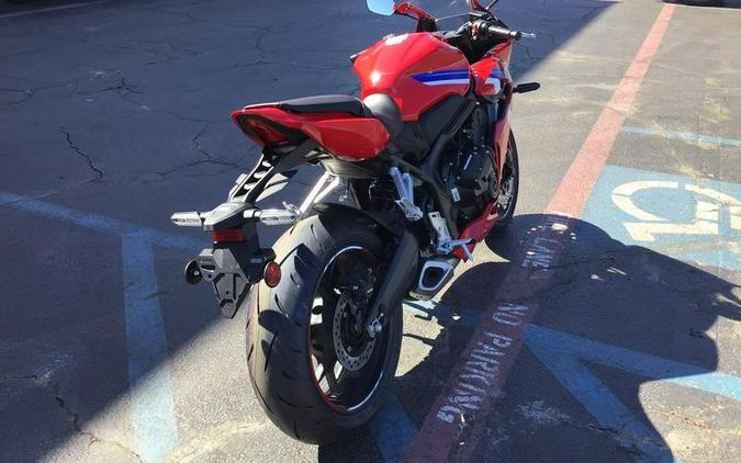 2026 HONDA CBR650R E-CLUTCH