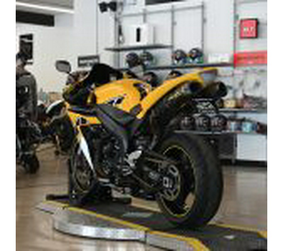 2006 Yamaha R1