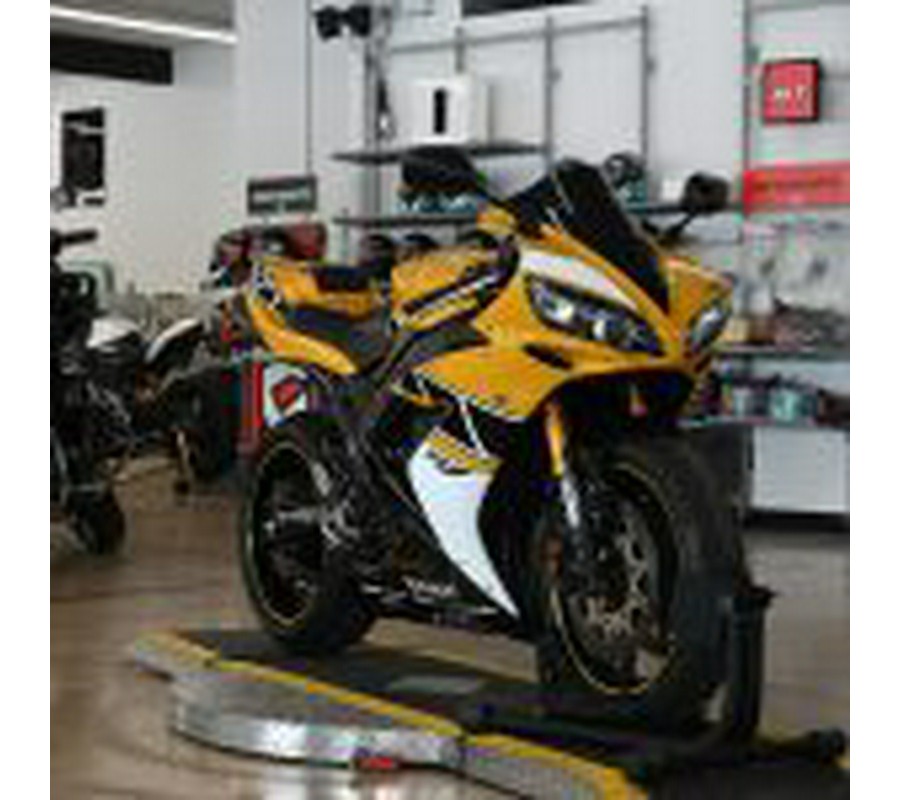 2006 Yamaha R1