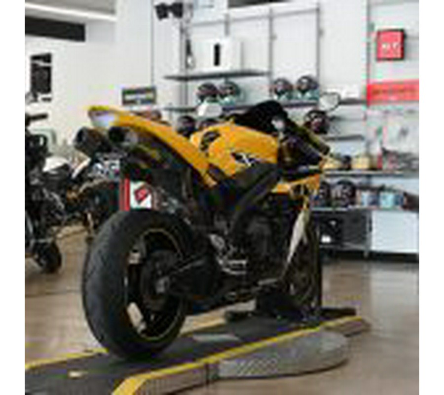 2006 Yamaha R1