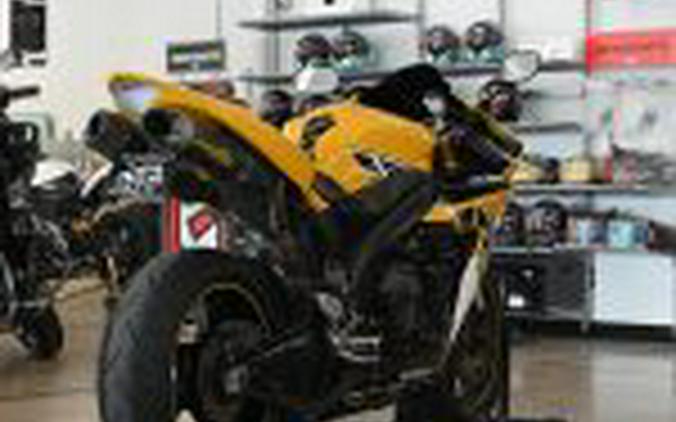 2006 Yamaha R1