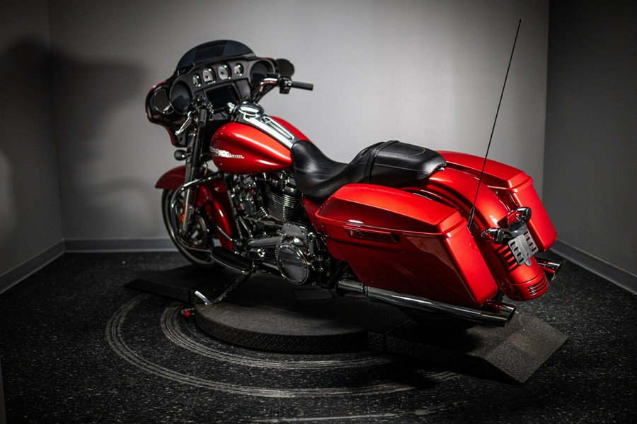 2019 Street Glide® (FLHX)