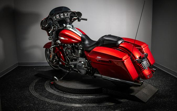 2019 Street Glide® (FLHX)
