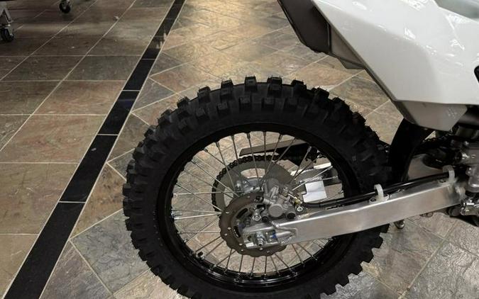 2026 Kawasaki KLX®140R F