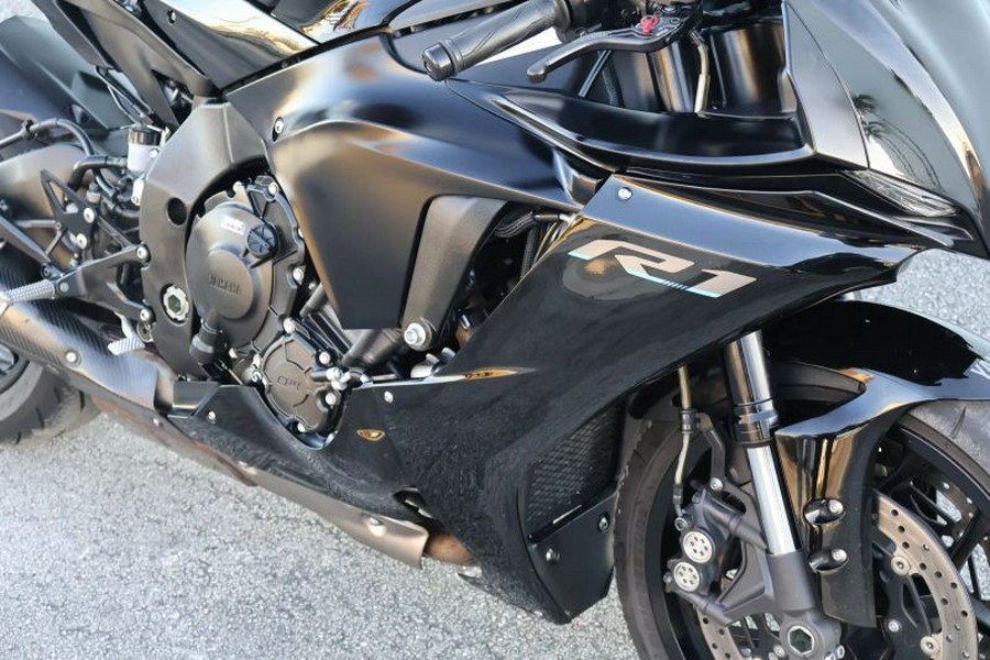 2023 YAMAHA YZF R1