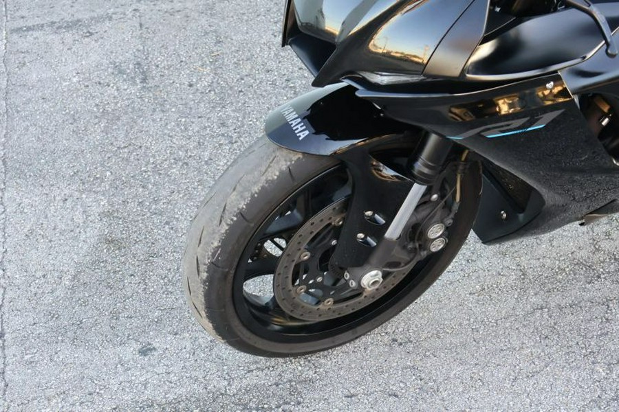 2023 YAMAHA YZF R1