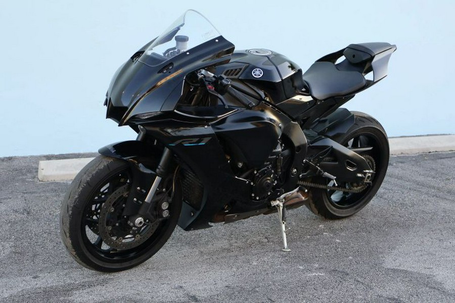 2023 YAMAHA YZF R1
