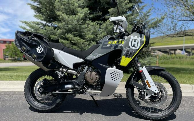 2025 Husqvarna Norden 901