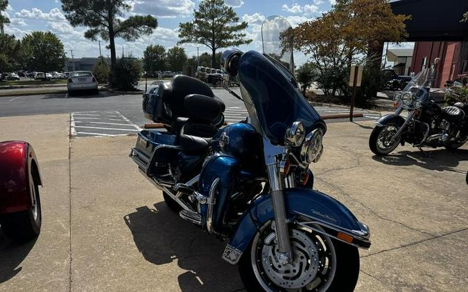 2006 Harley-Davidson® FLHTCUI - Ultra Classic® Electra Glide®