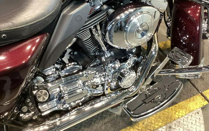 2005 Harley-Davidson® FLHRC - Road King® Classic