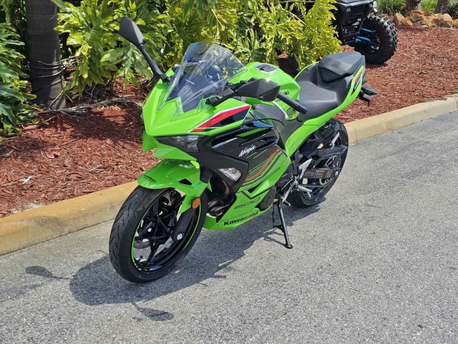 2024 Kawasaki Ninja 500 KRT Edition