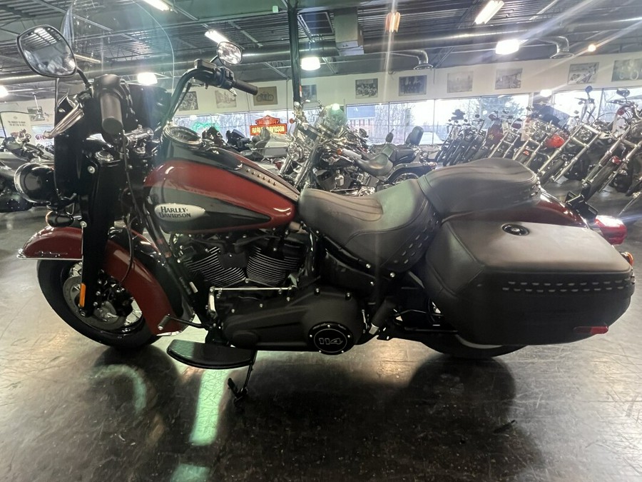 2024 Harley-Davidson Heritage Classic Red Rock / Vivid Black FLHCS