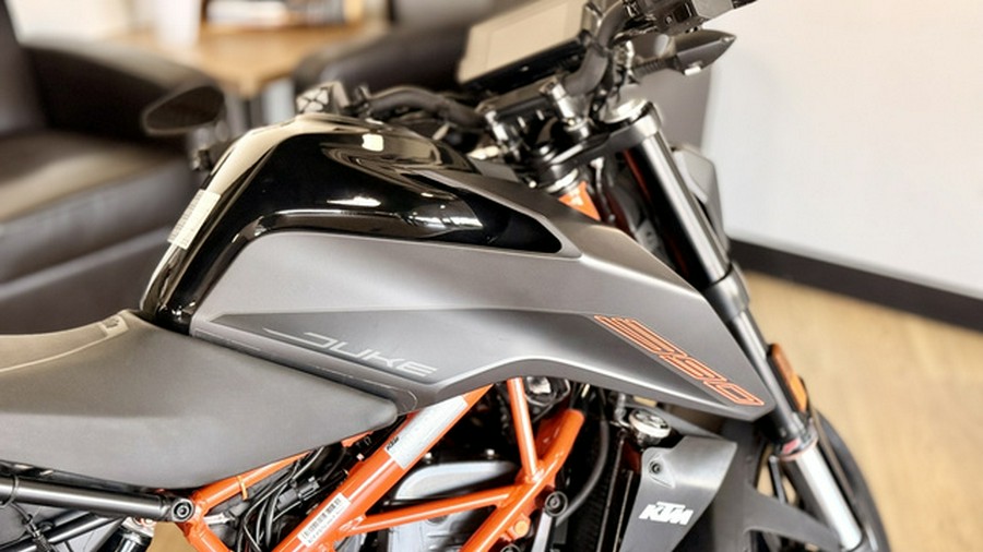 2023 KTM 390 Duke 390