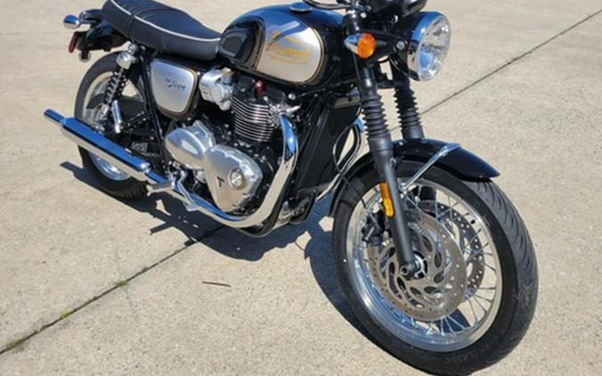 2025 Triumph Bonneville T120 Sapphire Black/Aluminium Silver