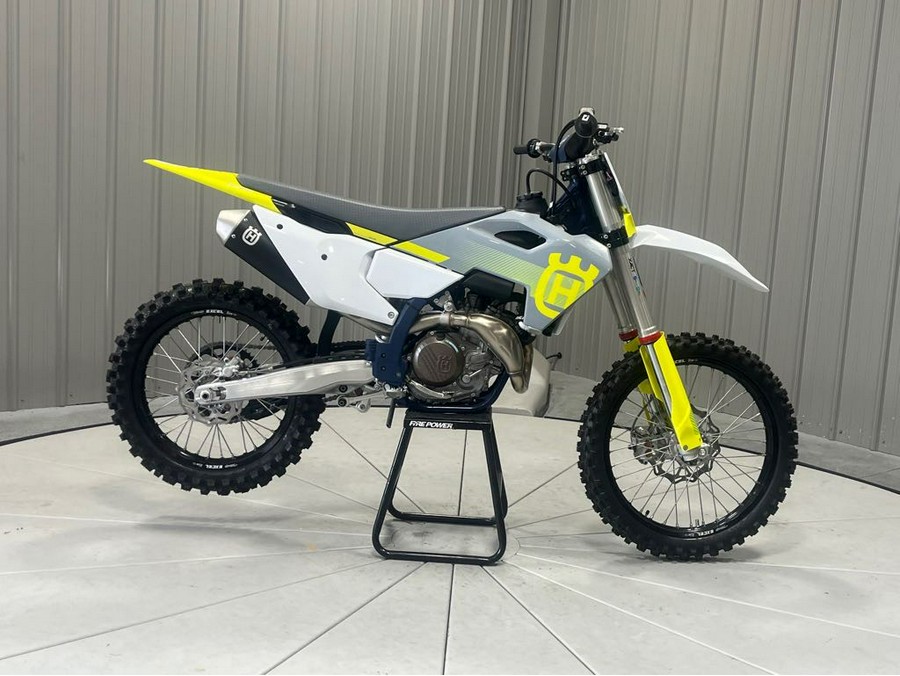 2024 Husqvarna Motorcycles FC450