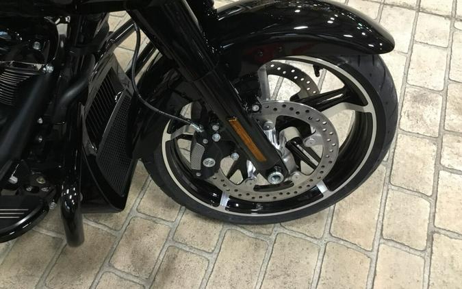 2026 Road Glide® Olive Steel Metallic / Black - ADD for Day Tripper Package Installed