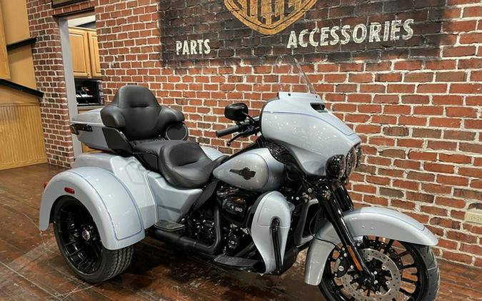 2025 Harley-Davidson FLHTCUTG - Tri Glide Ultra