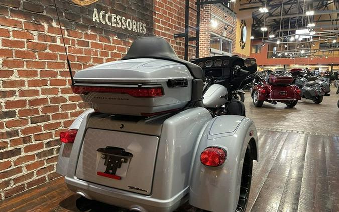 2025 Harley-Davidson FLHTCUTG - Tri Glide Ultra