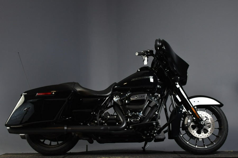 2018 Harley-Davidson Street Glide Special