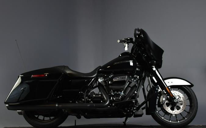 2018 Harley-Davidson Street Glide Special