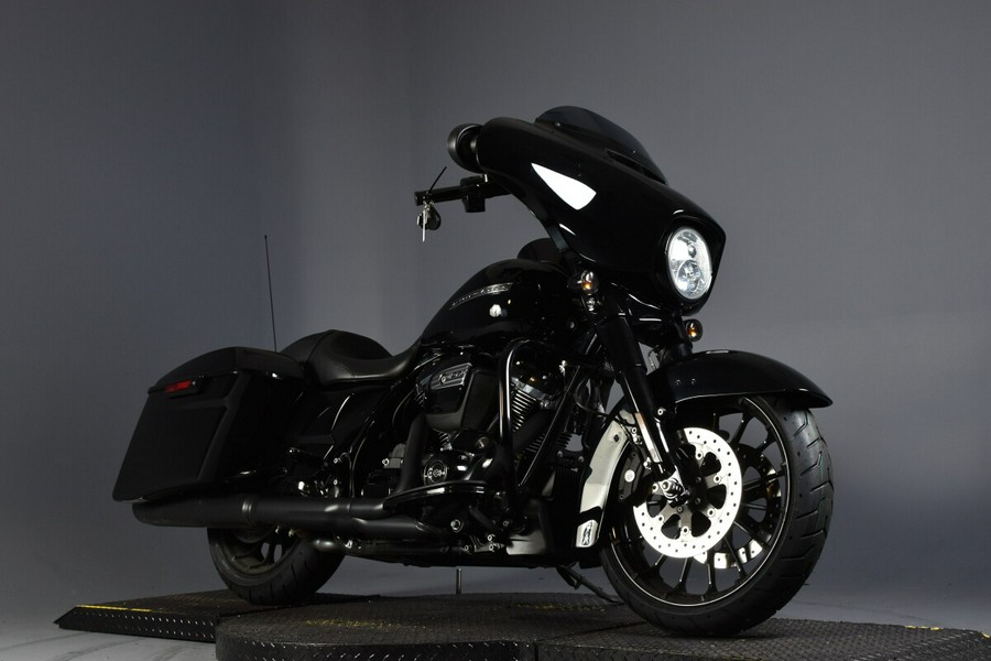 2018 Harley-Davidson Street Glide Special