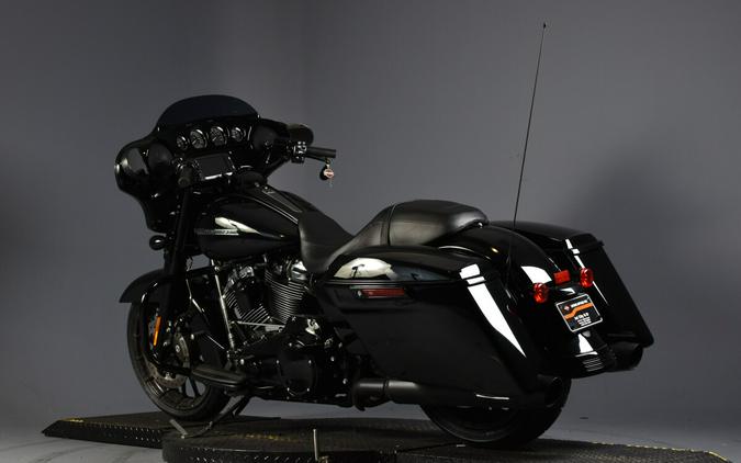 2018 Harley-Davidson Street Glide Special