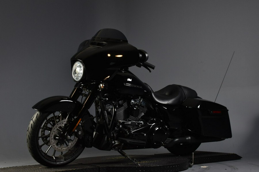 2018 Harley-Davidson Street Glide Special