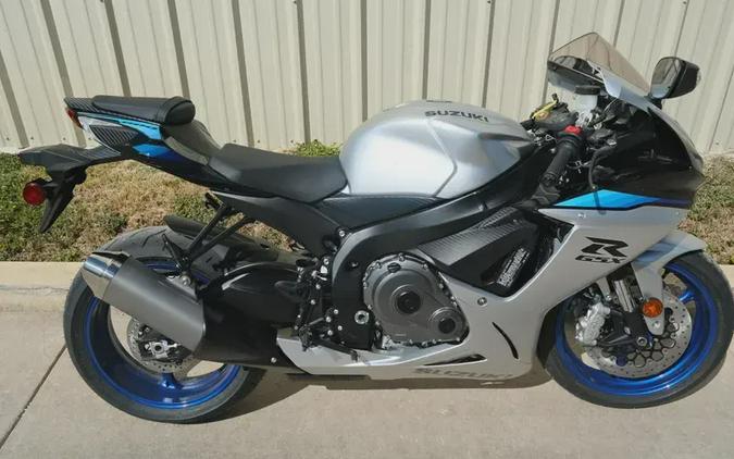 2026 SUZUKI GSX-R600