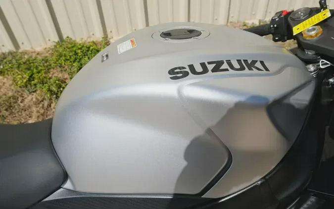2026 SUZUKI GSX-R600