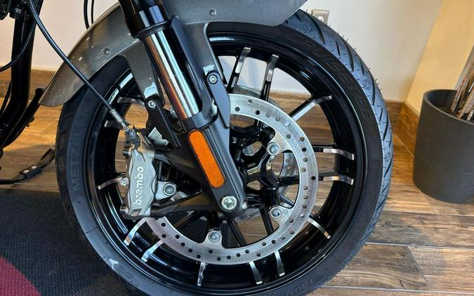 New 2025 Indian Motorcycle SPORT CHIEF RT