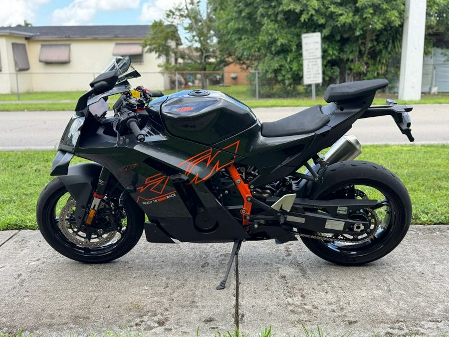 2026 KTM RC 990 R