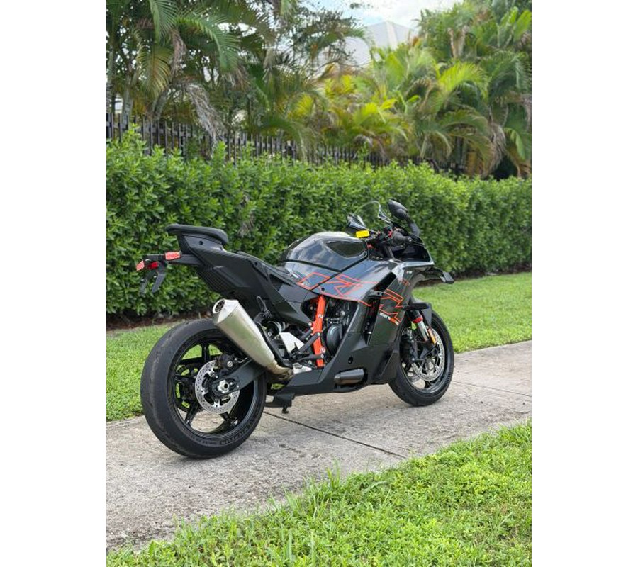 2026 KTM RC 990 R