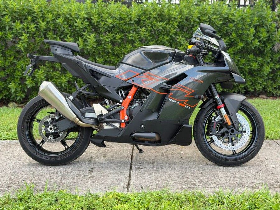 2026 KTM RC 990 R