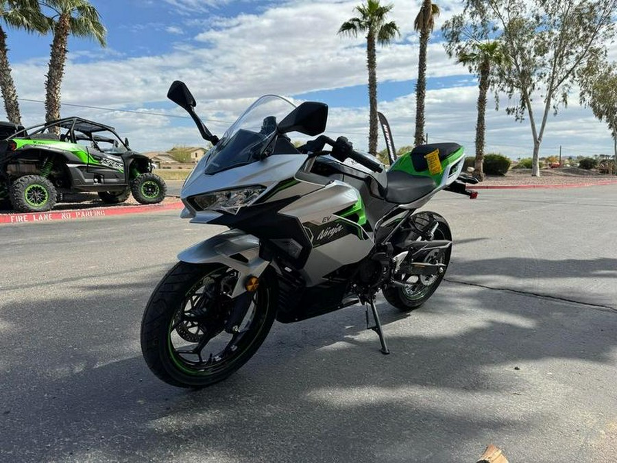 2024 Kawasaki Ninja® e-1 ABS