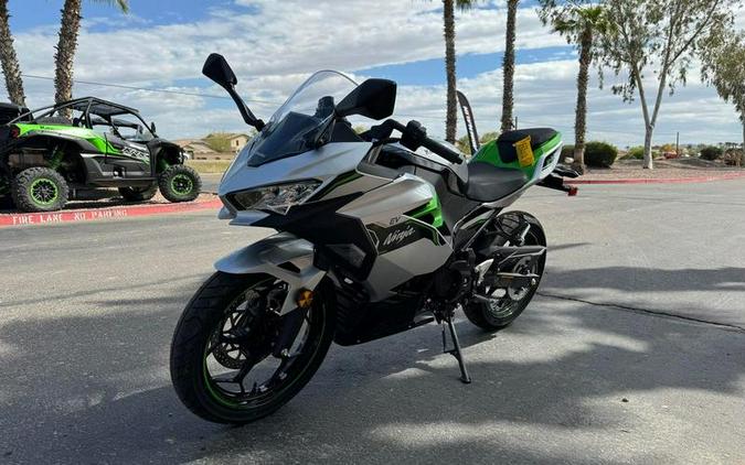 2024 Kawasaki Ninja® e-1 ABS